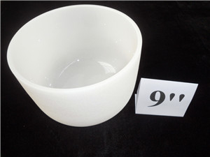Cuencos de cristal de sonido blancos