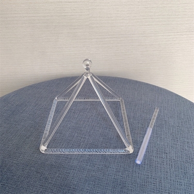 Pirámide de canto de cristal de cuarzo con alta calidad