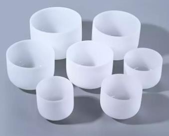 Fabricante directo de cuencos cantores de cuarzo afinados con chakras blancos, de 8'' a 24'' y nota de chakra FSB951
