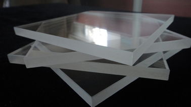 Plato de cuarzo transparente con pulido