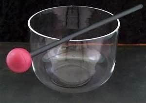 Los cuencos de cristal de cuarzo ópticamente claros