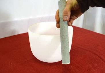 How to play quartz singing bowls