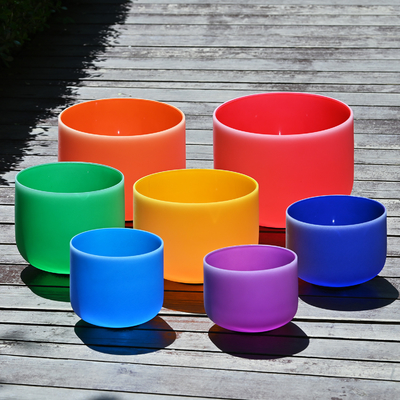 Cuenco de canto de cristal de cuarzo helado de color 7pcs Chakra Set Sanación de sonido con bolsas de transporte