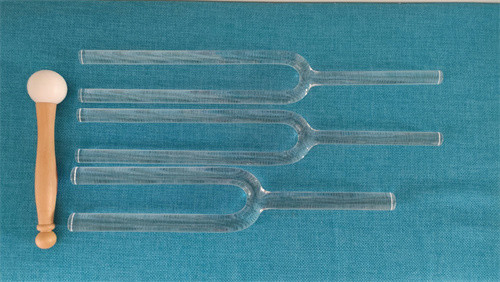 Horquillas de afinación de cristal de cuarzo con diferentes notas