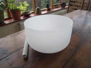 Classic frosted quartz singing bowl with mallet and orings  from 6 inch to 24 inch for sound therapy