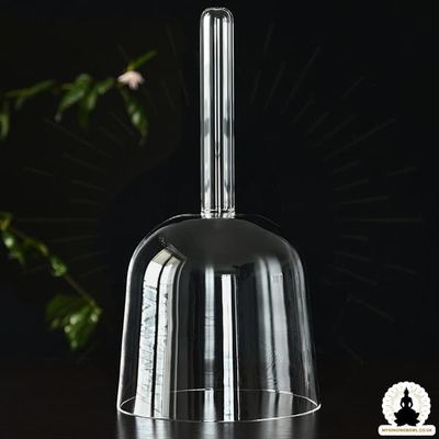 Cantando cuenco de cristal de cuarzo para la curación