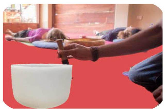 Proporciona una taza de canto helada con tono de chakra CDEFGAB 11